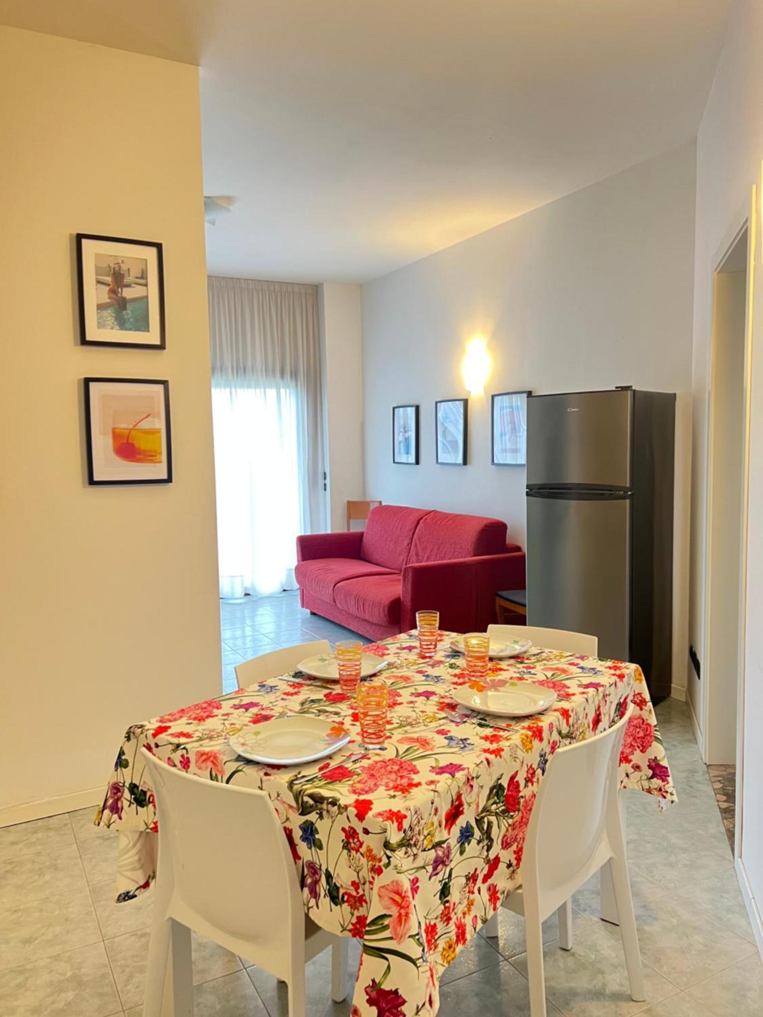 Margherita 8 Apartment - Ground Floor Rimini Bagian luar foto